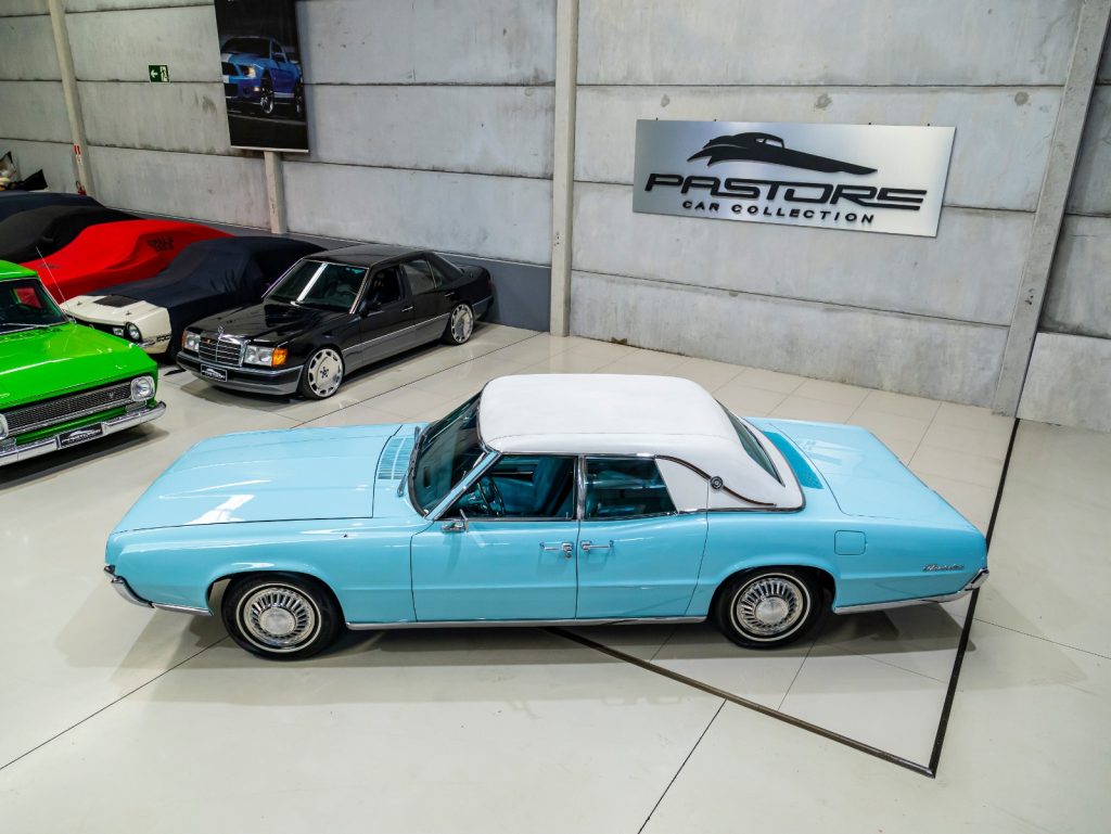 Ford Thunderbird Landau 4-Door