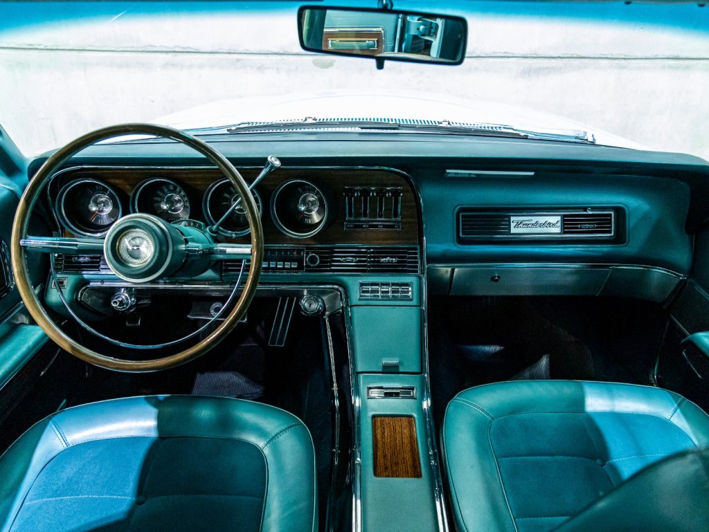 Ford Thunderbird Landau 4-Door