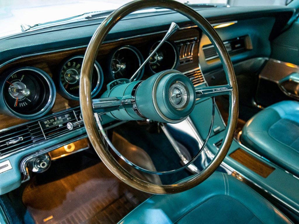 Ford Thunderbird Landau 4-Door