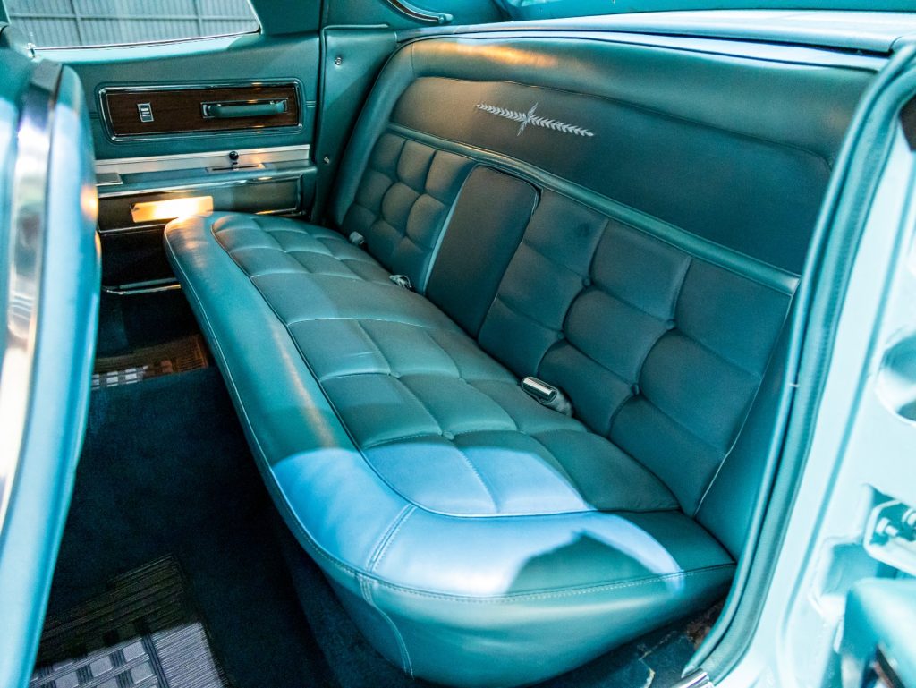 Ford Thunderbird Landau 4-Door