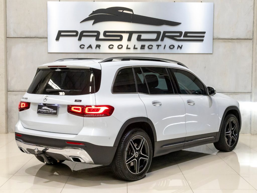 Mercedes-Benz GLB 200