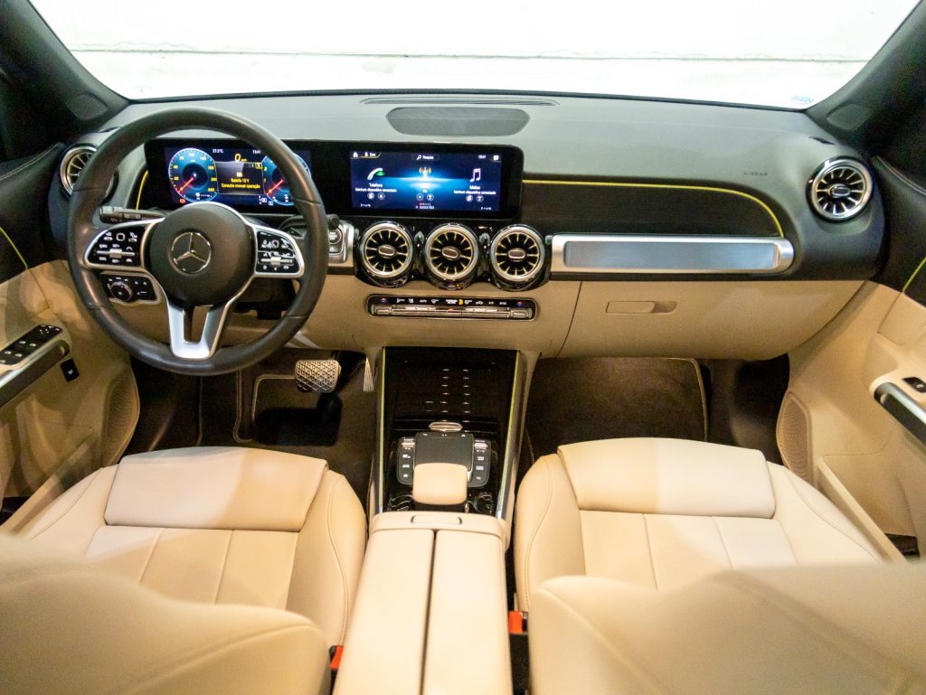 Mercedes-Benz GLB 200