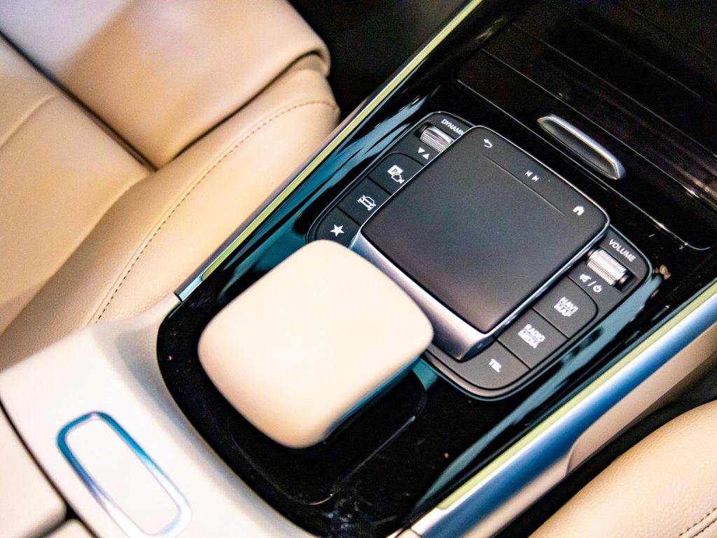 Mercedes-Benz GLB 200