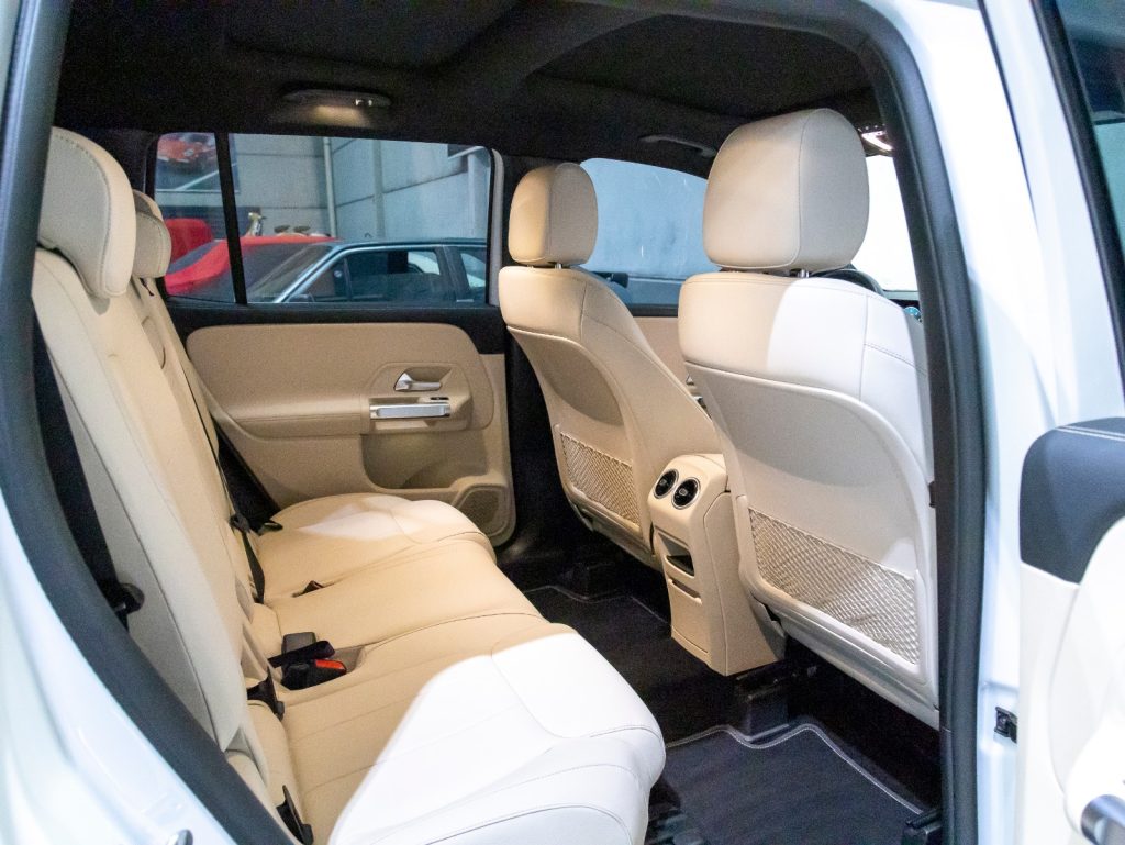 Mercedes-Benz GLB 200