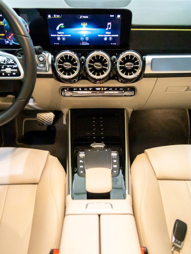 Mercedes-Benz GLB 200