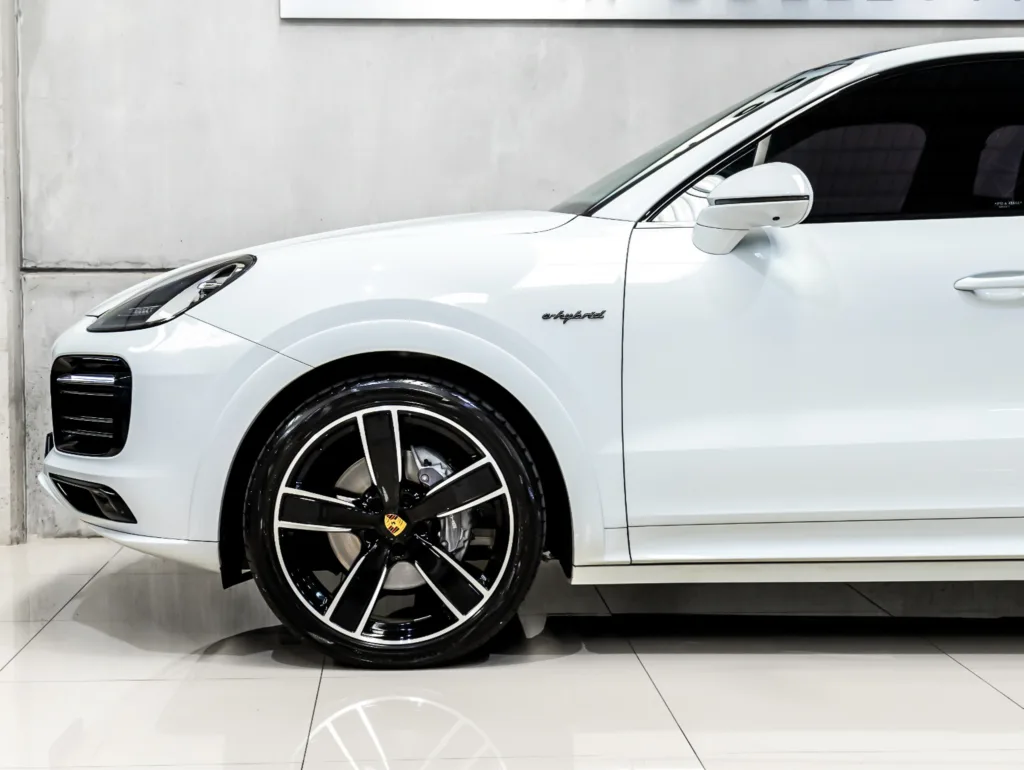 Porsche CAYENNE E-HYBRID COUPÉ 2023
