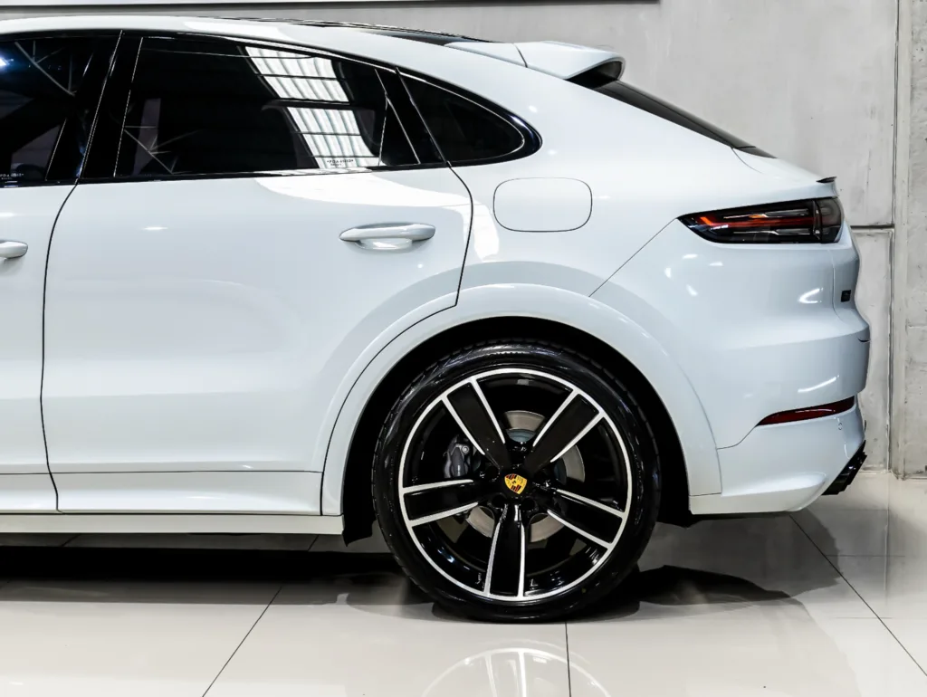 Porsche CAYENNE E-HYBRID COUPÉ 2023