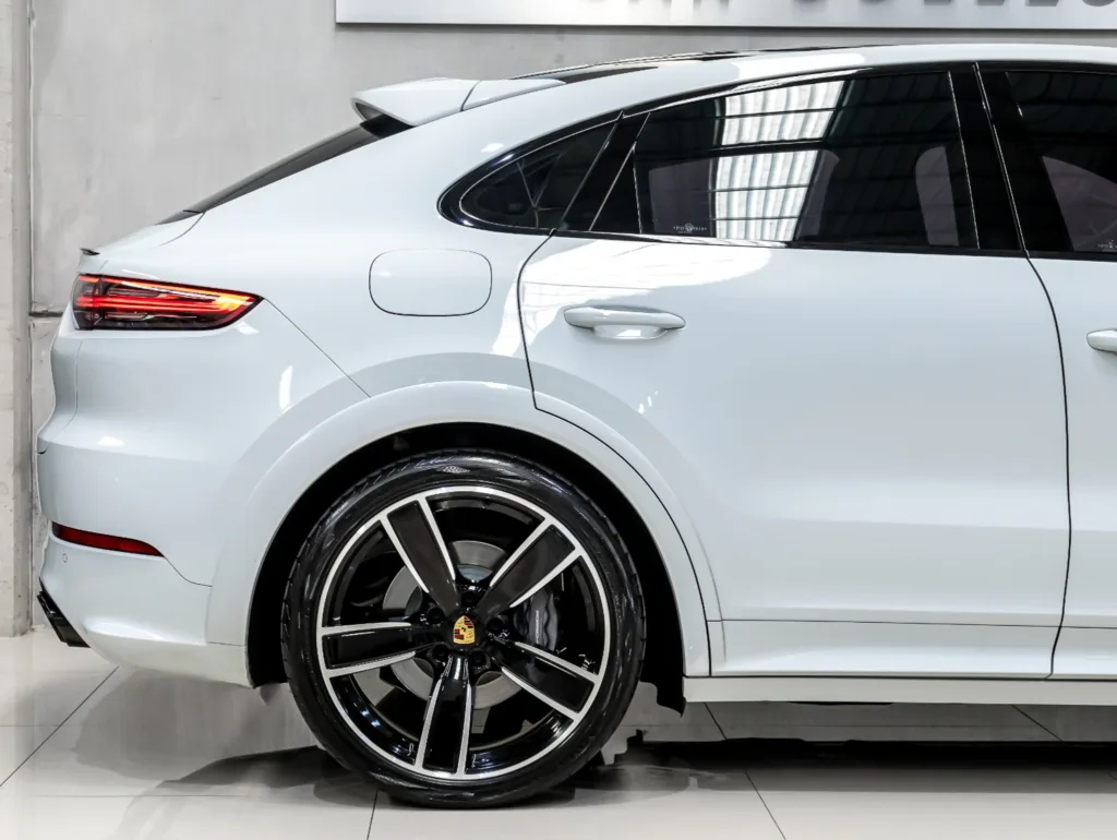 Porsche CAYENNE E-HYBRID COUPÉ 2023
