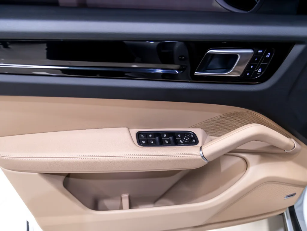 Porsche CAYENNE E-HYBRID COUPÉ 2023