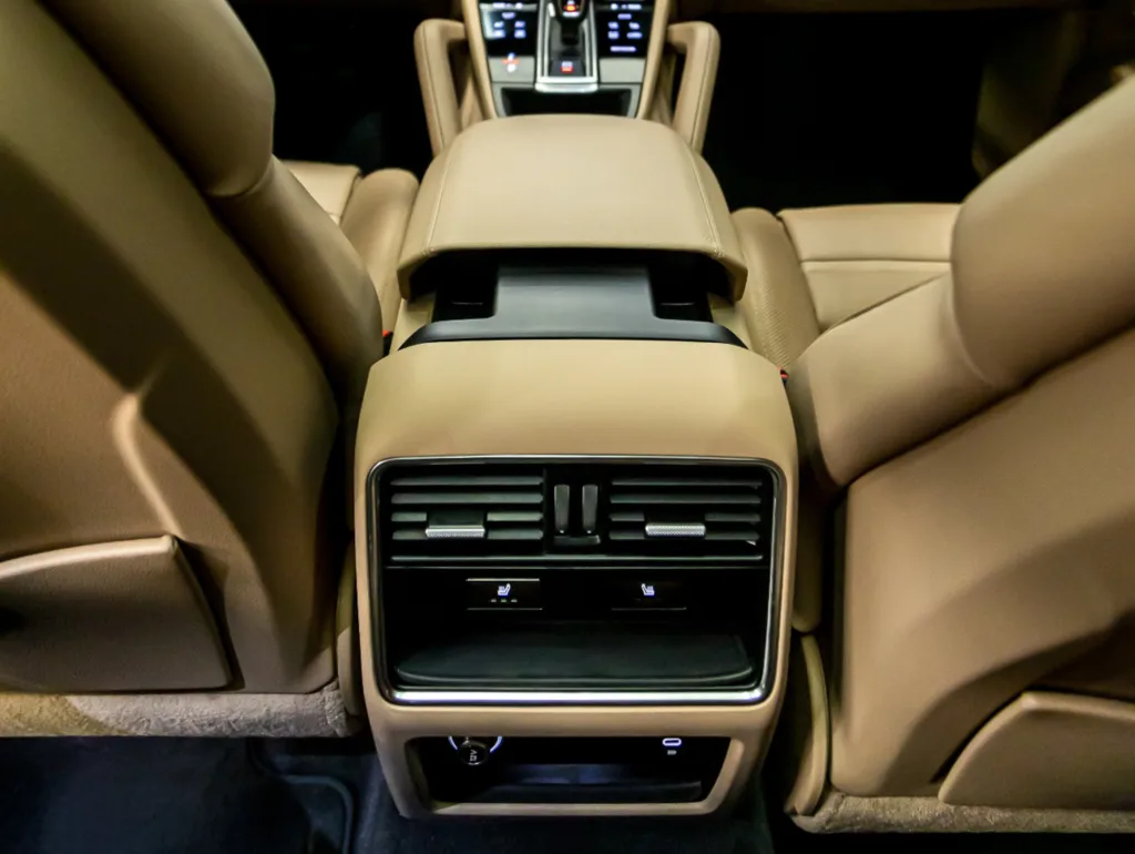 Porsche CAYENNE E-HYBRID COUPÉ 2023