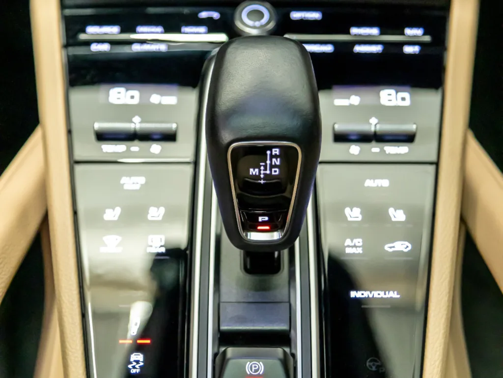 Porsche CAYENNE E-HYBRID COUPÉ 2023
