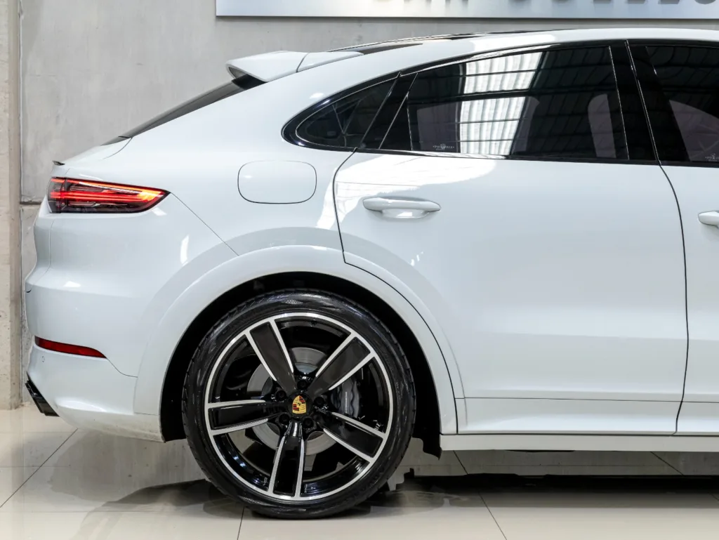 Porsche CAYENNE E-HYBRID COUPÉ 2023