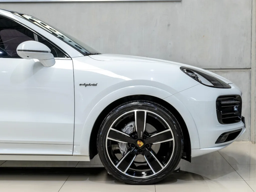 Porsche CAYENNE E-HYBRID COUPÉ 2023