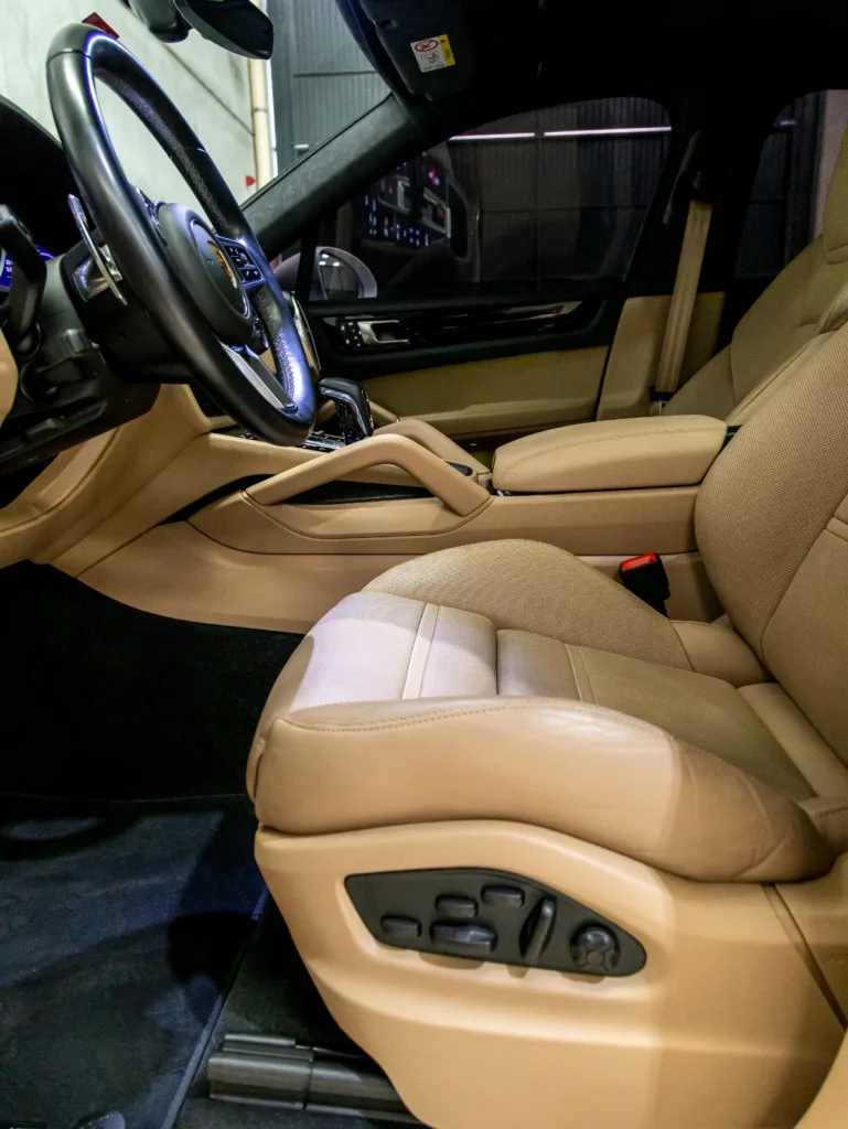 Porsche CAYENNE E-HYBRID COUPÉ 2023