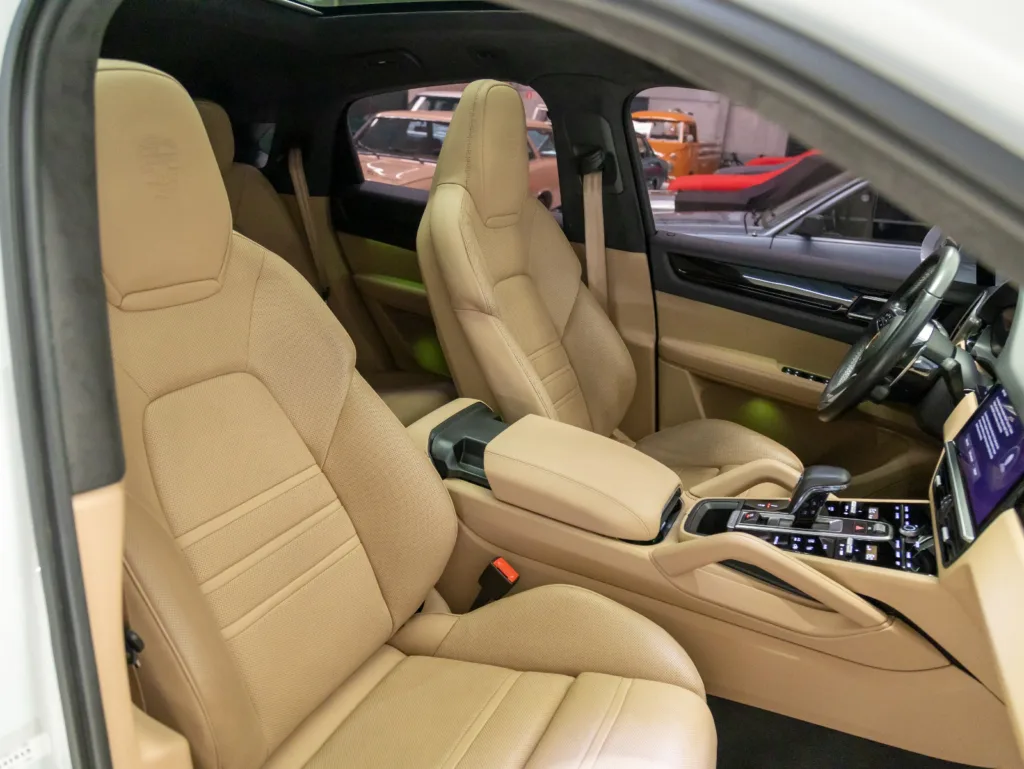 Porsche CAYENNE E-HYBRID COUPÉ 2023