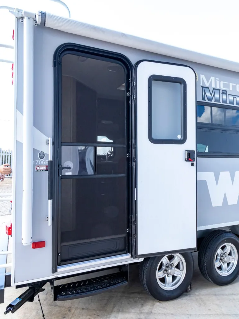 Trailer Winnebago Micro Minnie