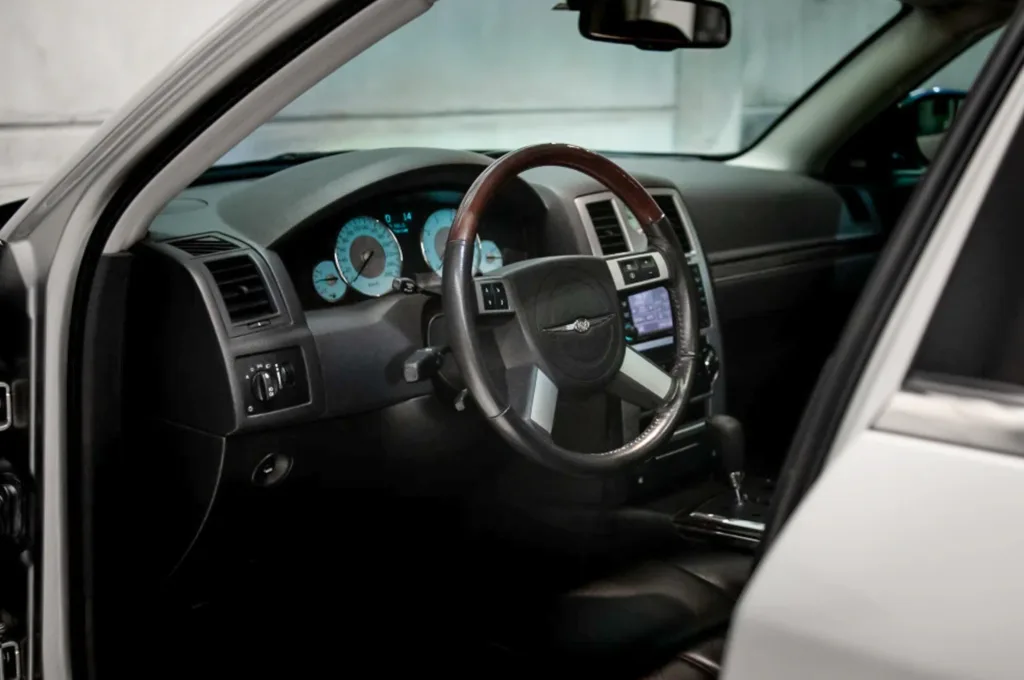 CHRYSLER 300 C V8 5.7 HEMI