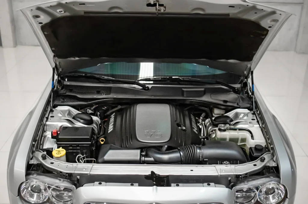 CHRYSLER 300 C V8 5.7 HEMI