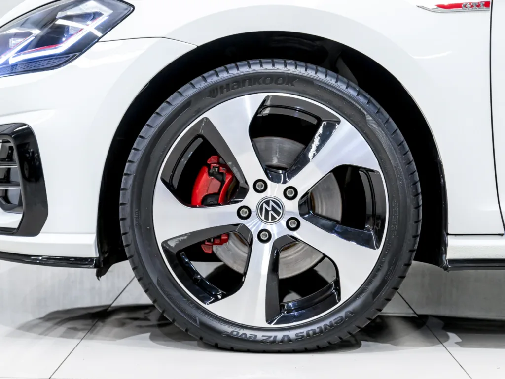 VW Golf GTI – 2019
