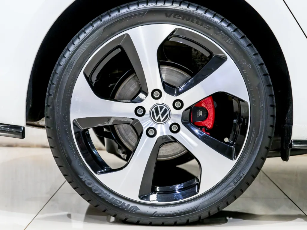 VW Golf GTI – 2019