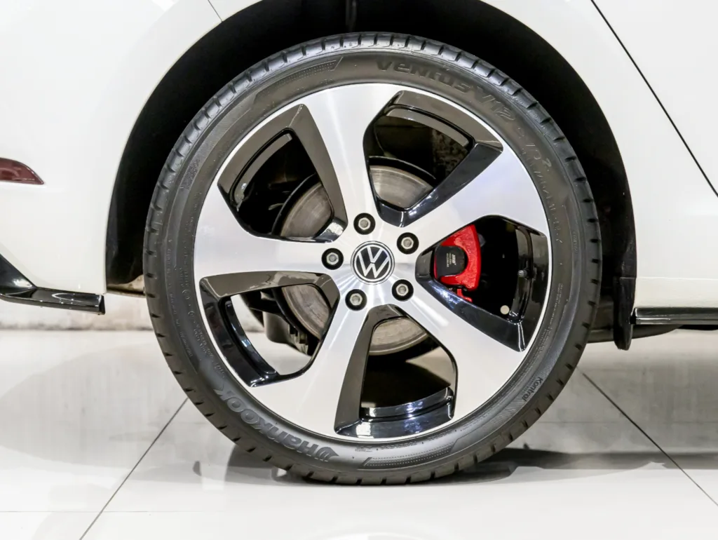 VW Golf GTI – 2019