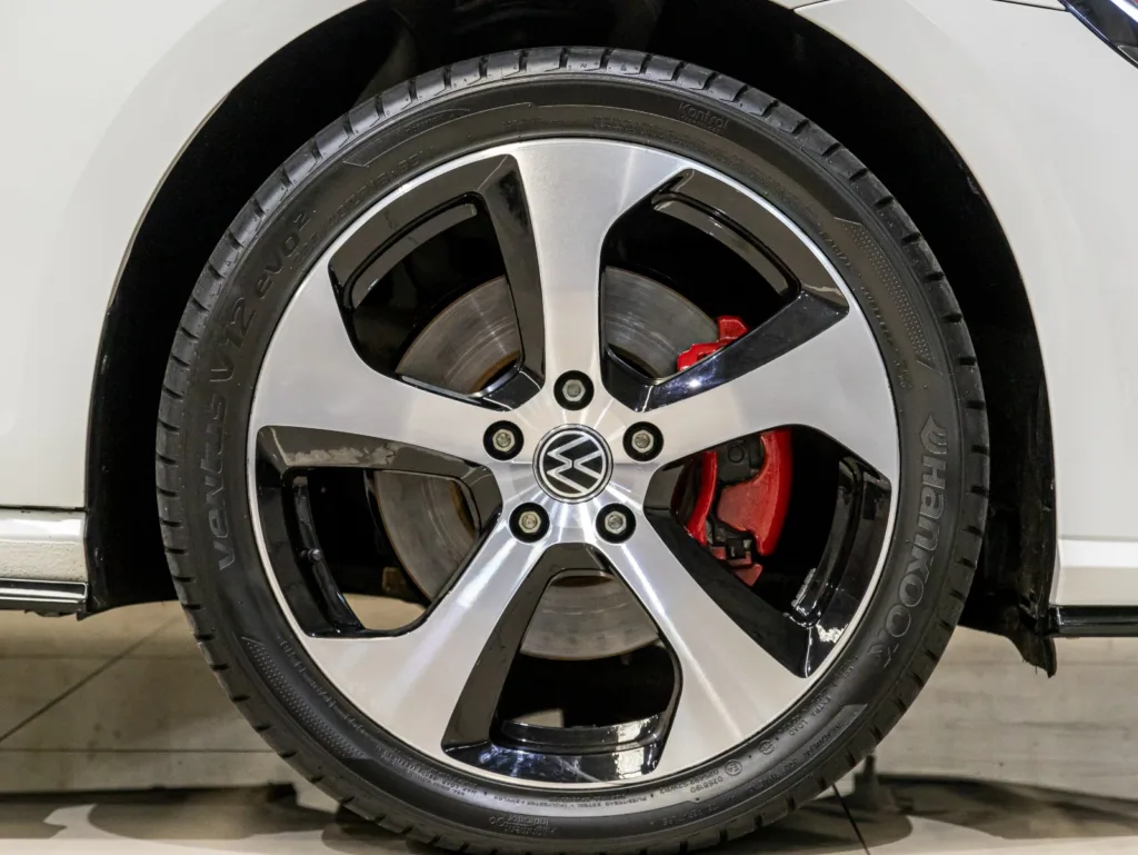 VW Golf GTI – 2019