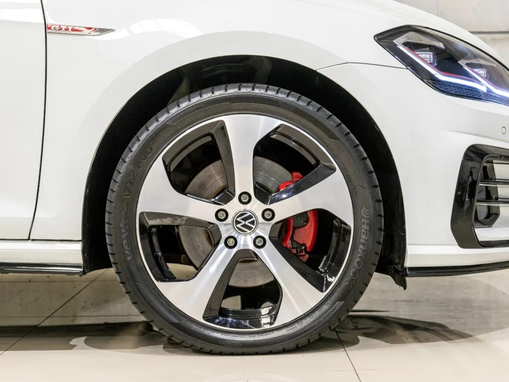 VW Golf GTI – 2019