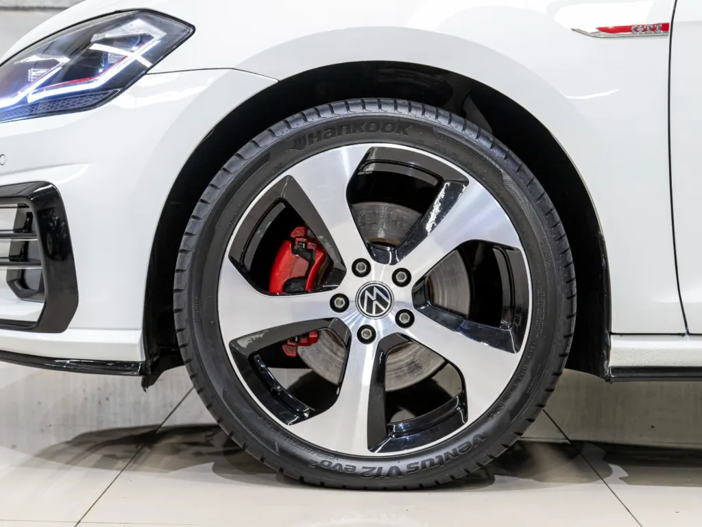 VW Golf GTI – 2019