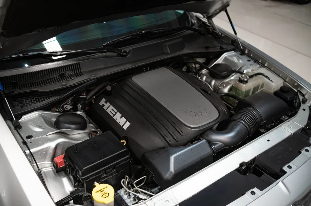 CHRYSLER 300 C V8 5.7 HEMI