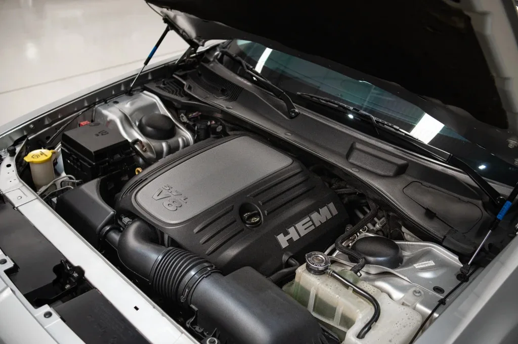 CHRYSLER 300 C V8 5.7 HEMI