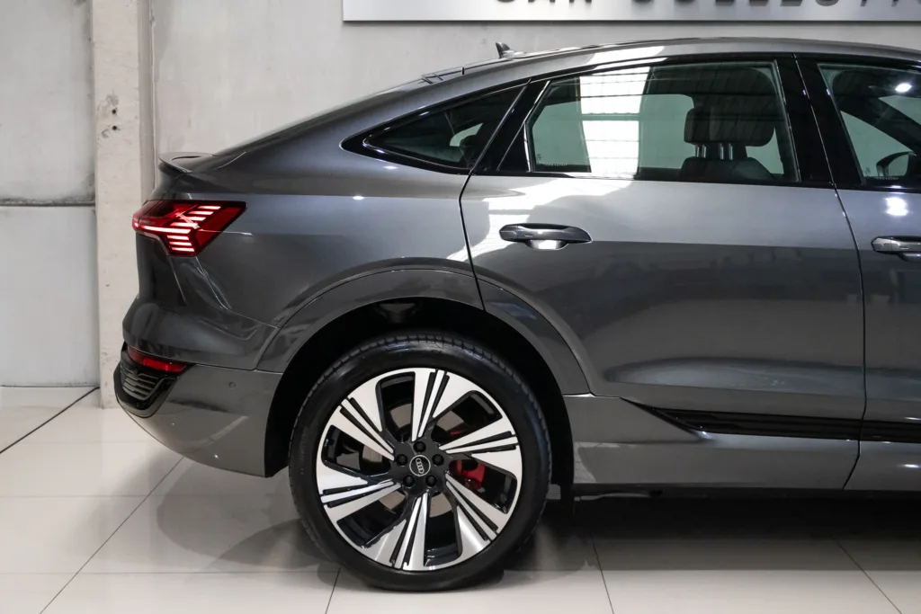 Audi Q8 E-tron Sportback Performance Black Quattro 2024