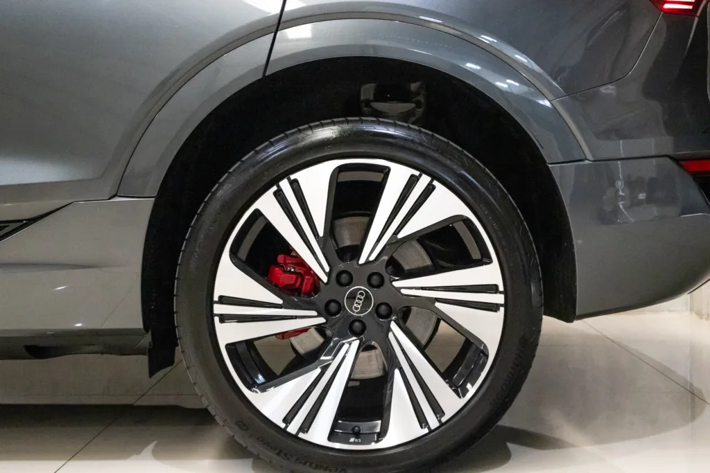 Audi Q8 E-tron Sportback Performance Black Quattro 2024