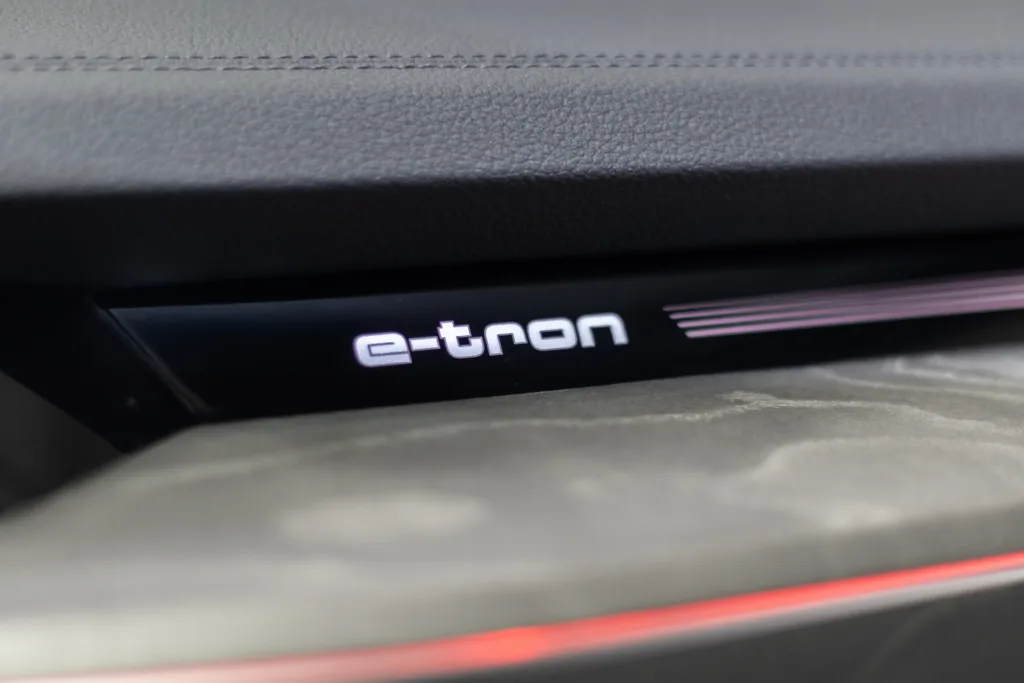 Audi Q8 E-tron Sportback Performance Black Quattro 2024