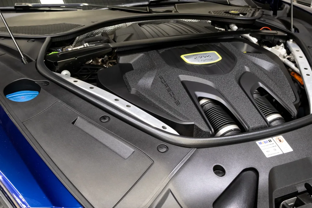 Porsche Panamera 4 E-Hybrid Sport Turismo – 2020