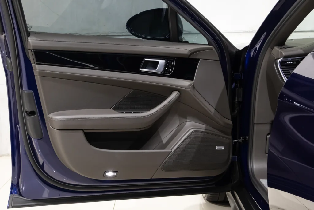 Porsche Panamera 4 E-Hybrid Sport Turismo – 2020
