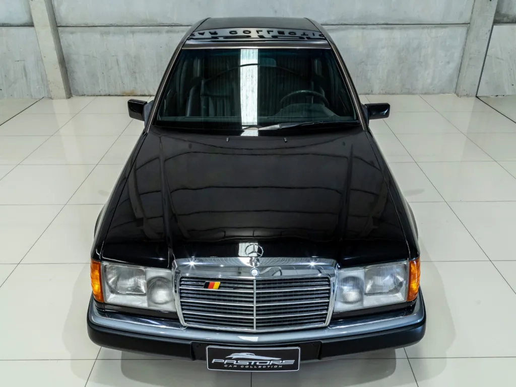 Mercedes-Benz E200 – 1993