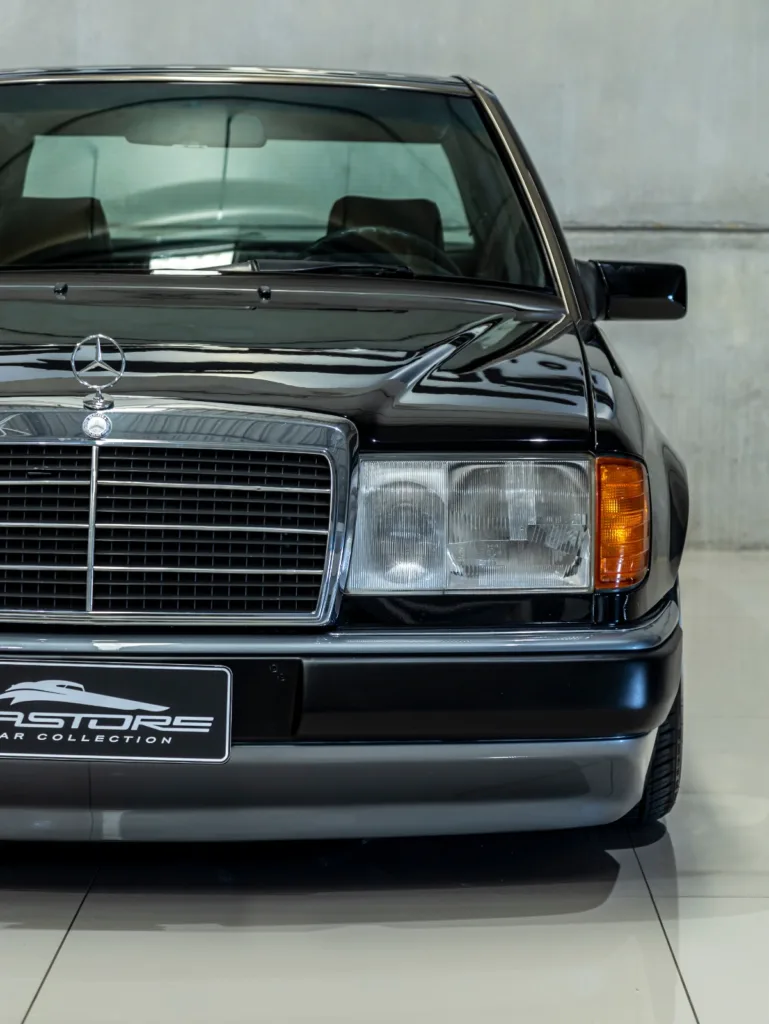 Mercedes-Benz E200 – 1993