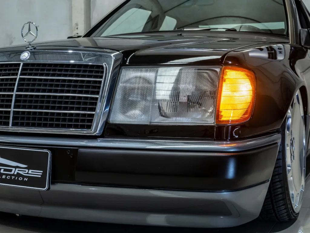 Mercedes-Benz E200 – 1993