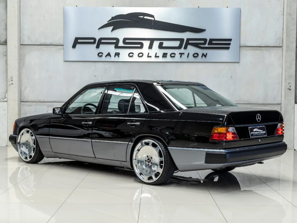 Mercedes-Benz E200 – 1993