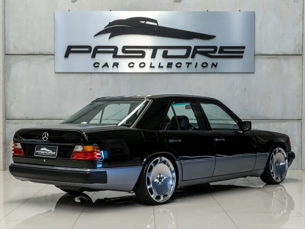 Mercedes-Benz E200 – 1993