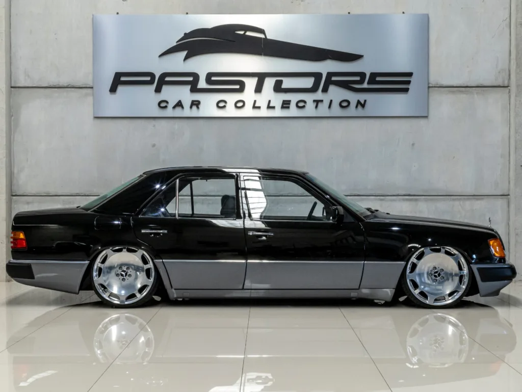 Mercedes-Benz E200 – 1993
