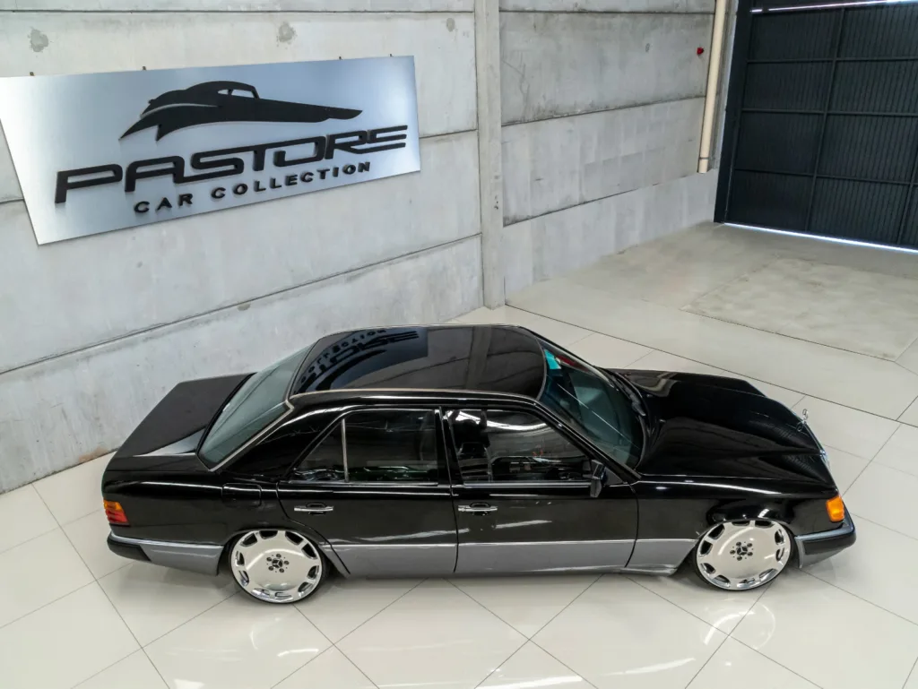 Mercedes-Benz E200 – 1993