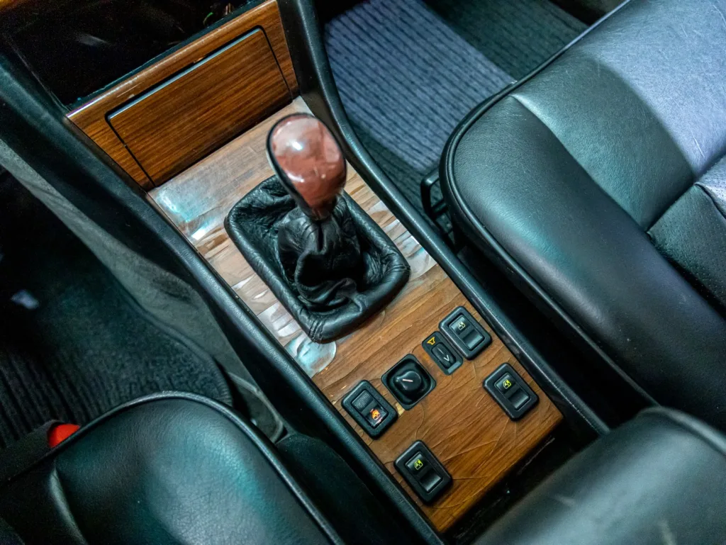 Mercedes-Benz E200 – 1993
