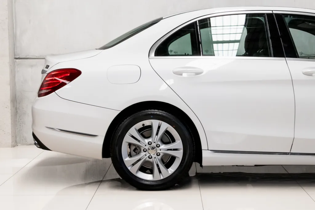 Mercedes-Benz C180 – 2015