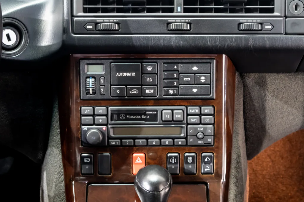 Mercedes-Benz SL 600 (R129) – 1994