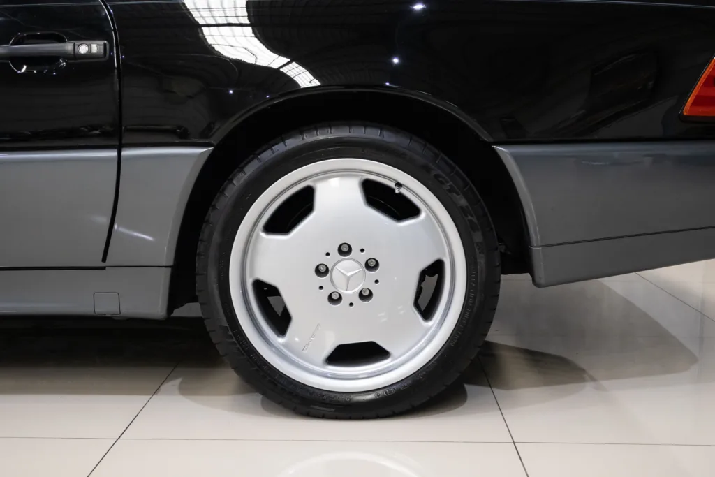 Mercedes-Benz SL 600 (R129) – 1994