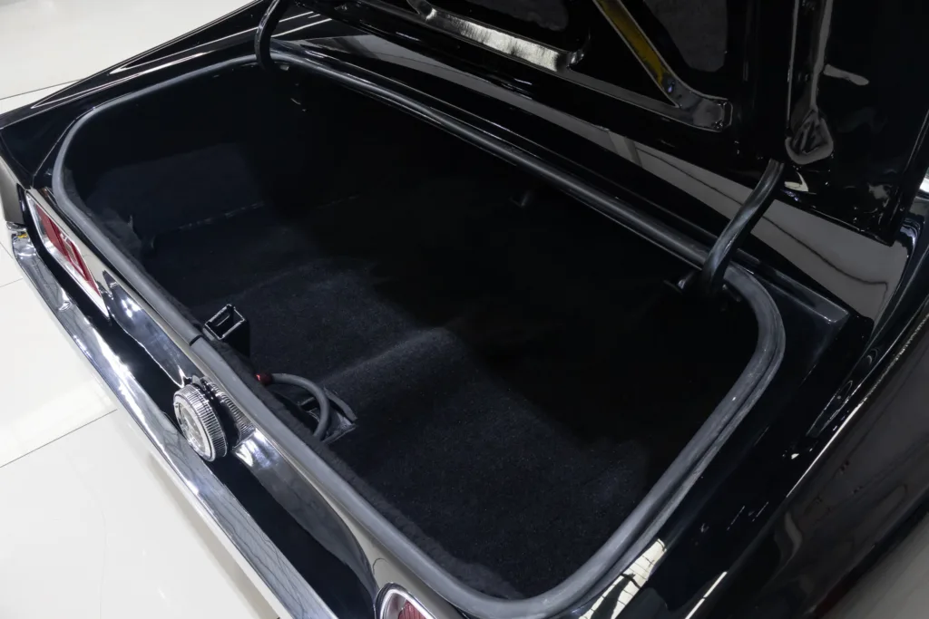 Ford Mustang Grande (R. Yates) – 1971