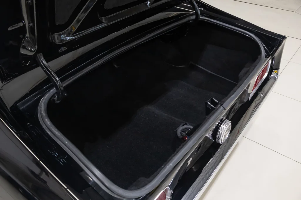 Ford Mustang Grande (R. Yates) – 1971