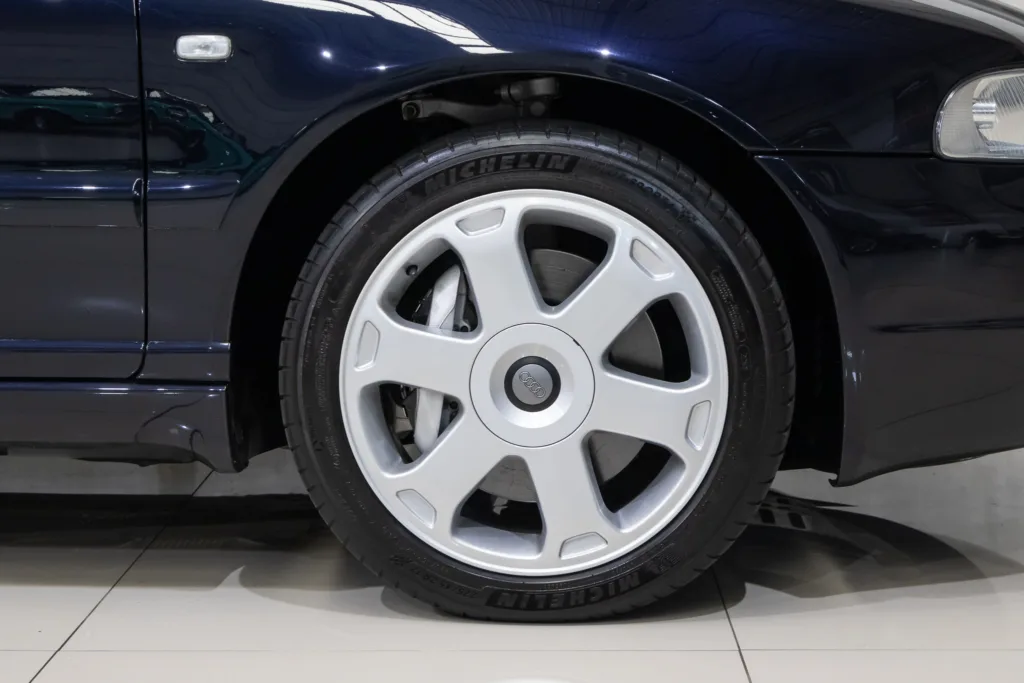 Audi S4 2.7 Bi-Turbo Quattro – 2001