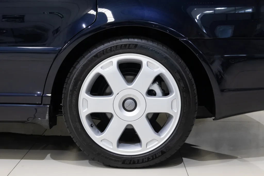 Audi S4 2.7 Bi-Turbo Quattro – 2001